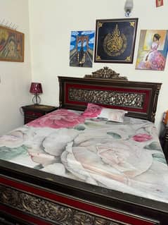 Classic Queen Size bed - Strong Wood