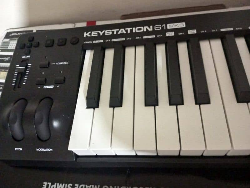 M-Audio keystation midi controller 1