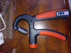 Hand gripper with counter
