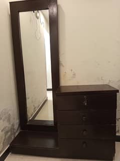 Dressing table