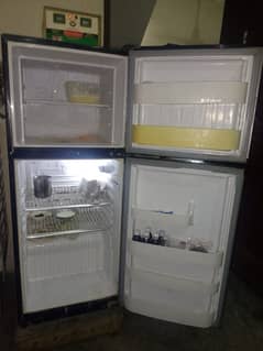 orient refrigrator good condition chill cooling