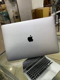 Apple MacBook M1 Pro