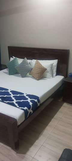 Daily & weekly furnished room Detail in description