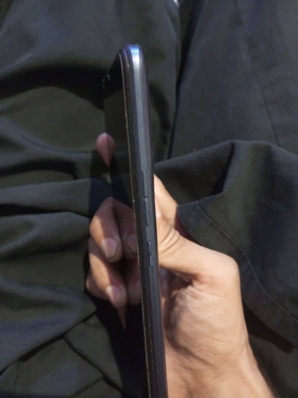 Tecno spark 8c 3