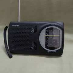 LOWRY . vintage Radio 9 Band world Receiver