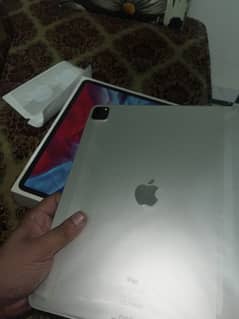 Ipad pro 4 gen (128)gb