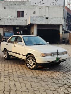 Nissan Sunny 1992