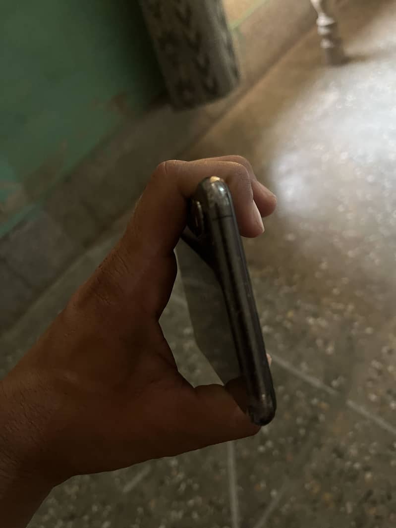 Iphone xs max Non PTA condition 9/10 6