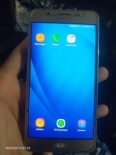 Samsung Mobile J5