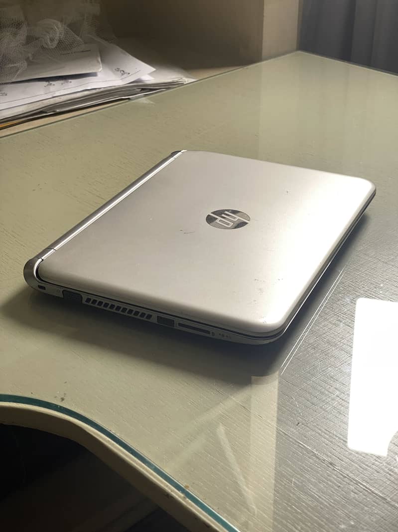 HP Pavilion 210 G1 laptop with AMD A4 processor 1