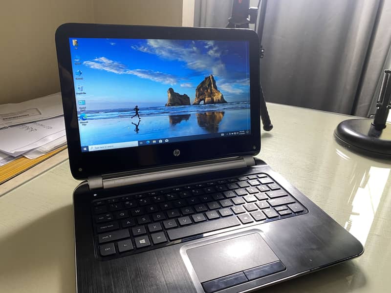 HP Pavilion 210 G1 laptop with AMD A4 processor 3