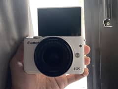 Canon EOS M10