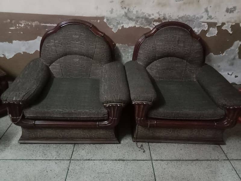 7sofa+3tables+2chairs . mobile number 03330031118 0