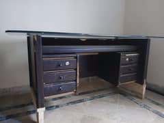 I want to sell my computer table well conditioned