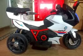 kids eclectic havey bike 3Wheeler with storage box (working condition)