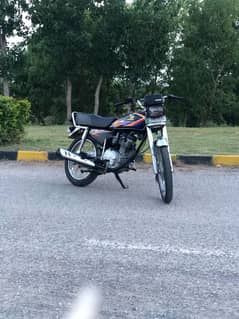 18 model Lahore number koi Kam Nahin hai