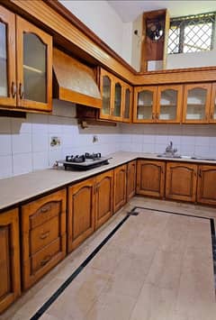 10 Marlas BASEMENT Everything Separate Gas Boring Near Kashmir Highway G-13/4
