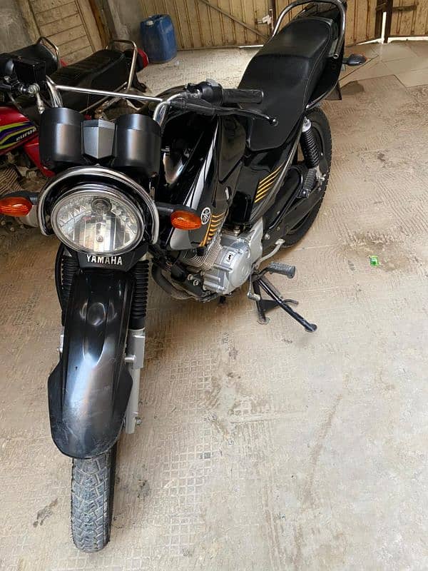 YBR G new condition 1 hand use 2025 Modal 0