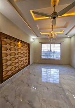 7 Marlas Brand New Luxurious Upper Portion With Servant Quarter Available in G-13