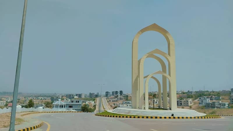 1 Kanal Best Plot Available At Ideal Location In Dha 4 1