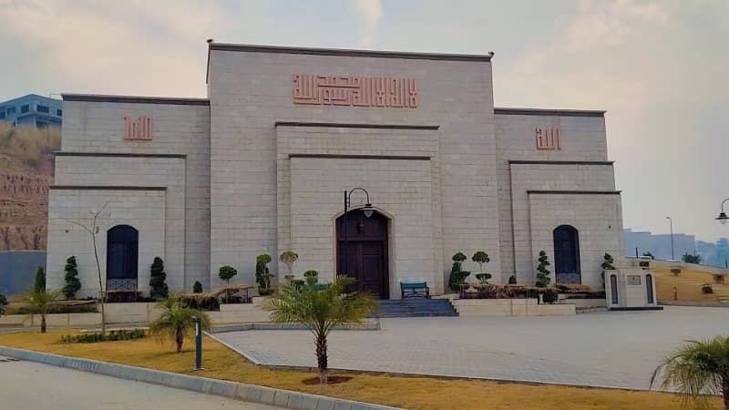 1 Kanal Best Plot Available At Ideal Location In Dha 4 2