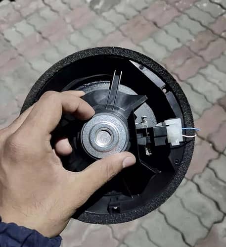 Suzuki Alto vxl 100% original speaker 2