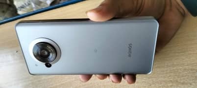 aquos r7