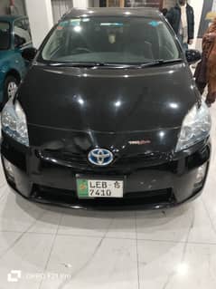 Toyota Prius G 1.8 2011 Model