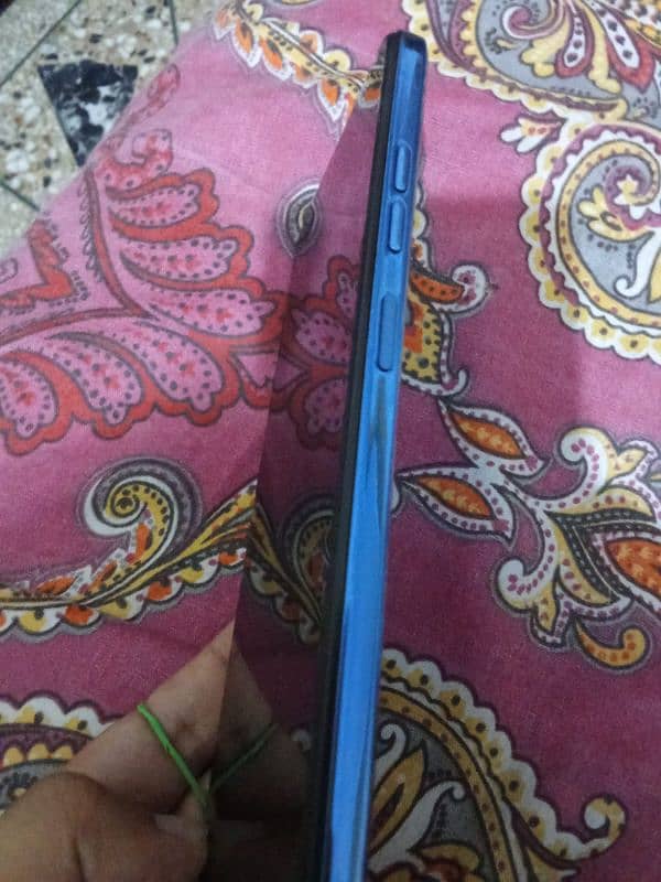 tecno spark 10c 4+4/128 condition 10/9 4