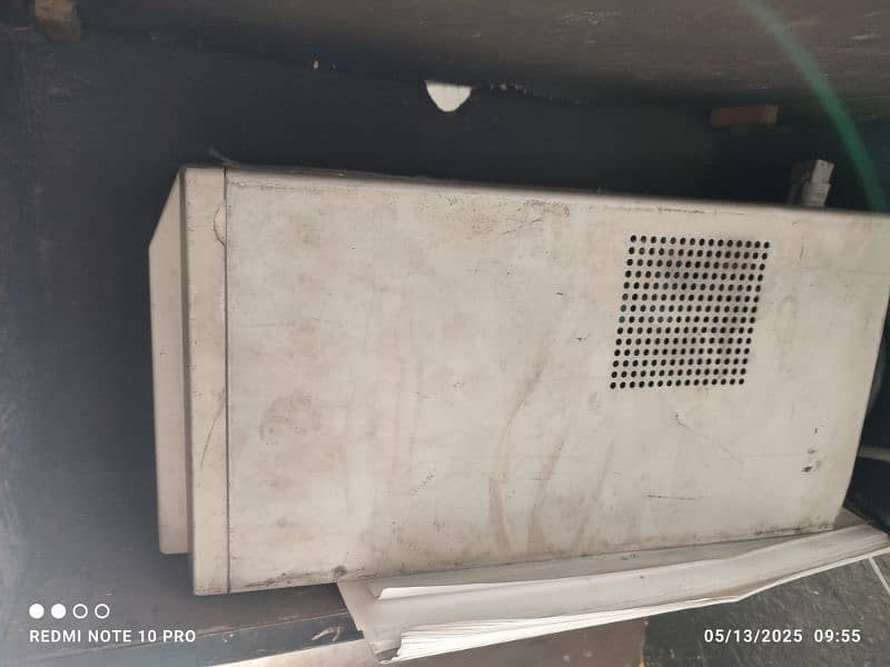 Simtek MPPT 100A with APC UPS 1
