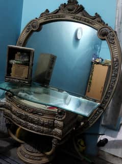 Dressing &. Side Table