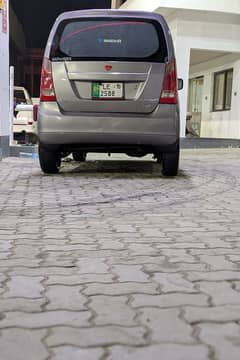 driver ki zarorat ha indrive 12 ghante shift ke liye