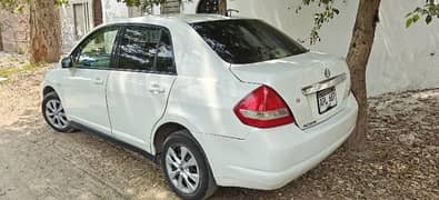 Nissan Tiida 2007