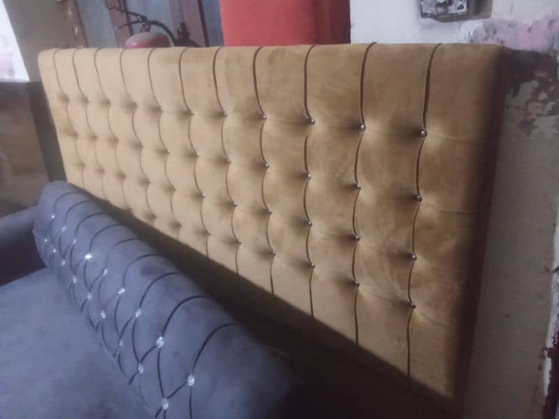 Bed king size available 1