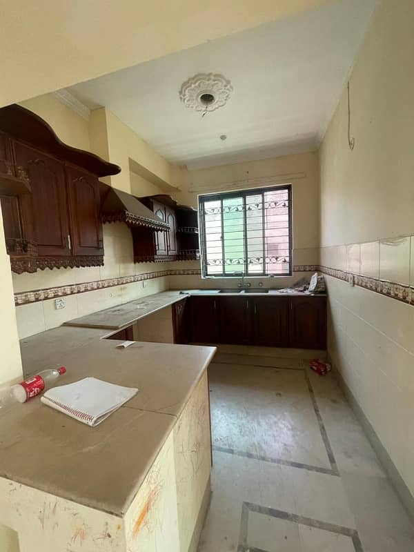 10 marla upper portion is available for rent in wapda town phase 1 1