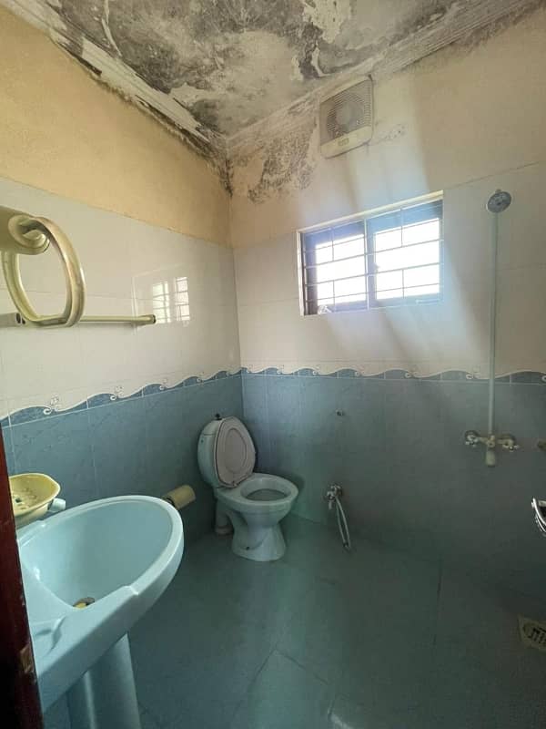 10 marla upper portion is available for rent in wapda town phase 1 2