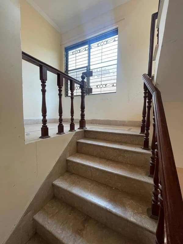 10 marla upper portion is available for rent in wapda town phase 1 6