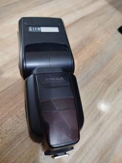 Apkina 600 TTL Flash