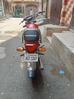 Nut to nut geniun bike 2nd owner bike own my name