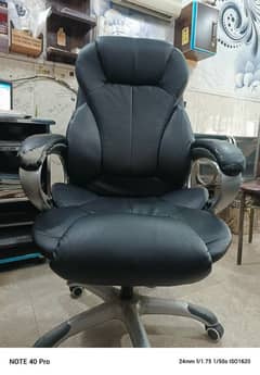 clinic chair in good condition