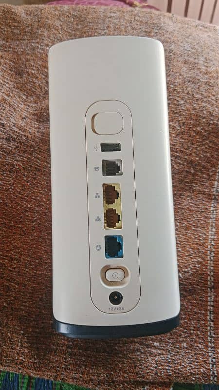5G Router PTA approve 10+ devices connected. For signal network problem 1