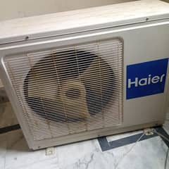 Haier 2 ton floor sanding non inverter Ac
