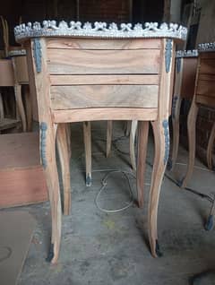 victoria side  tables
