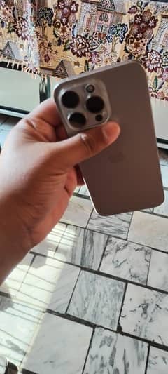 iPhone 15 pro max 256gb natural titanium pta approved