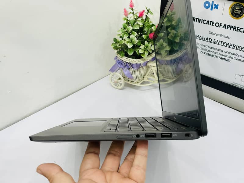 dell 7410 core i7 10th gen - Hexa (6) core processor- 12mb cache 6