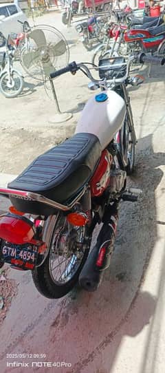 Honda 125 full tyar he good condition he 03170677026. . . 03215752461