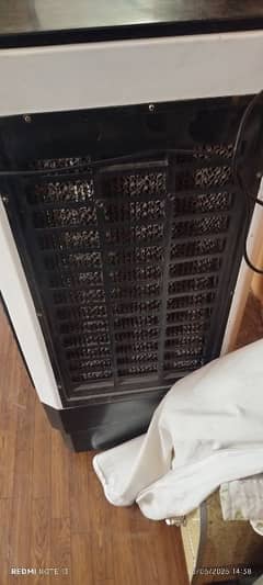 Room cooler New ha only 4 times used ha