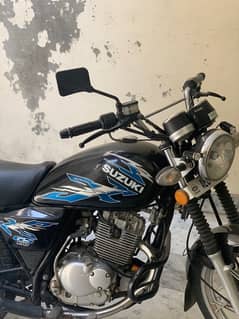Suzuki GS 150 Black
