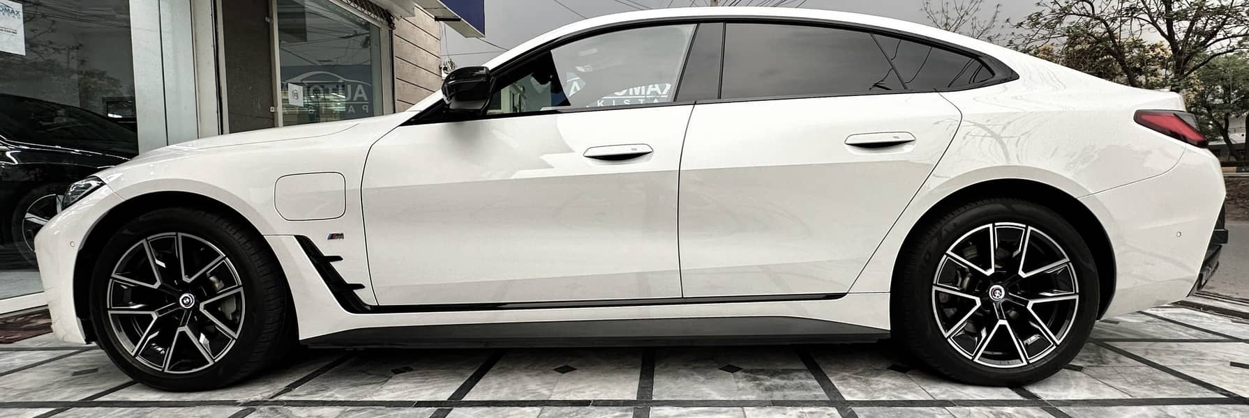 BMW i4 eDrive40 M-Sport -  2022 4
