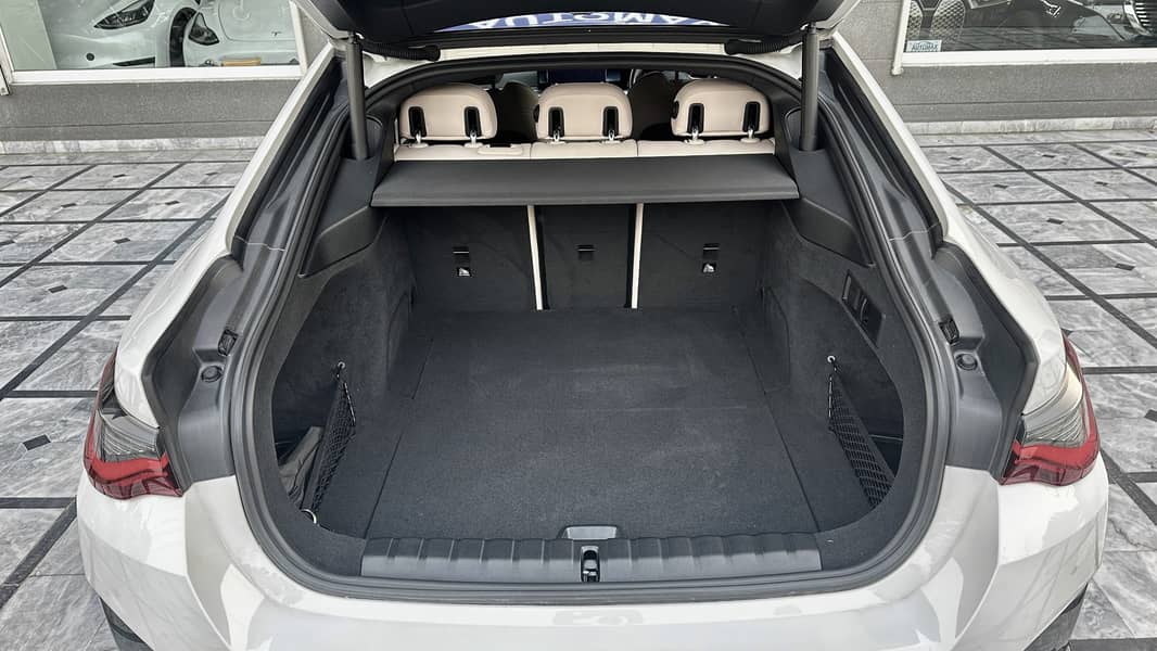 BMW i4 eDrive40 M-Sport -  2022 18